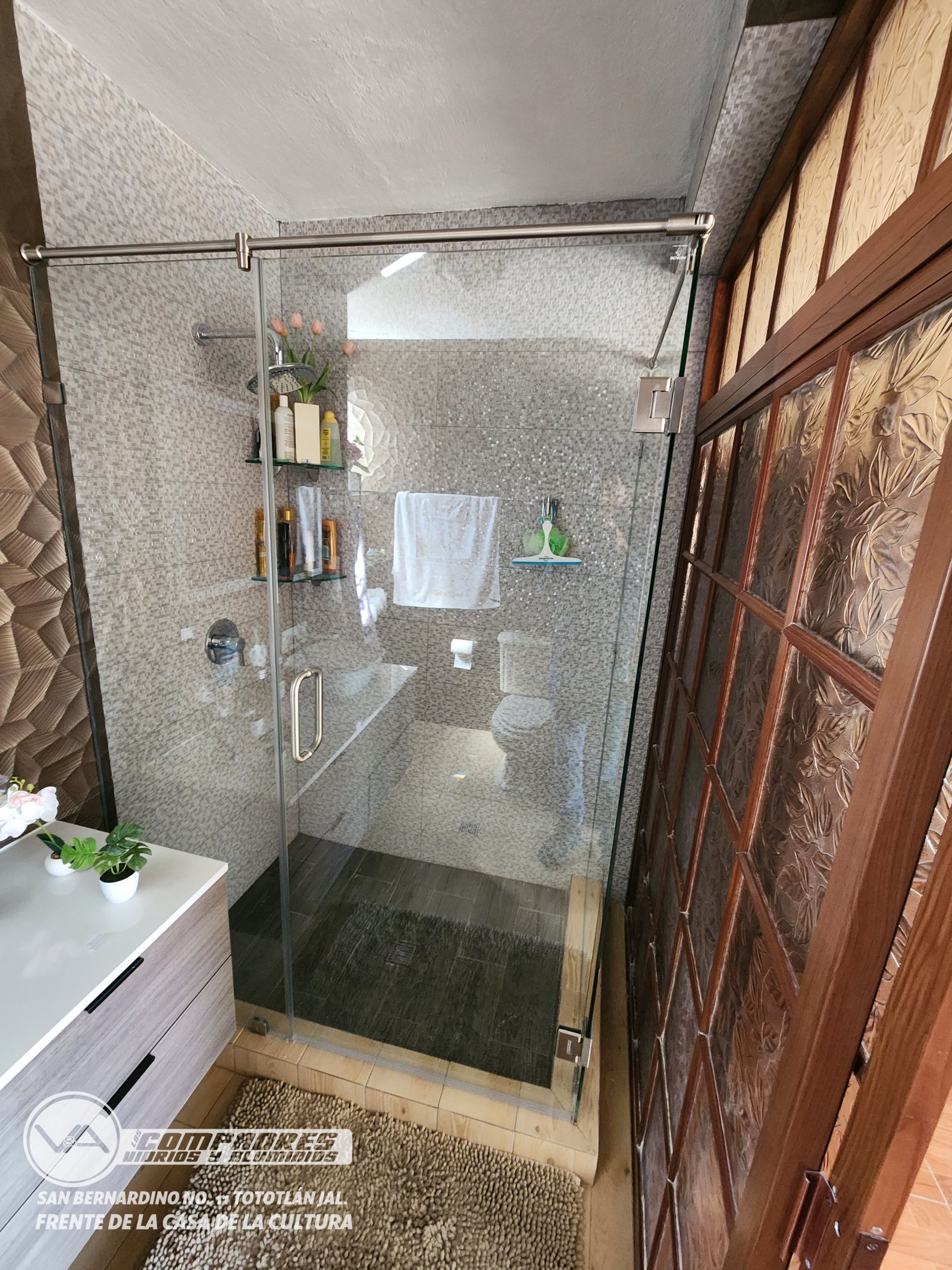 Division de baño con fijo