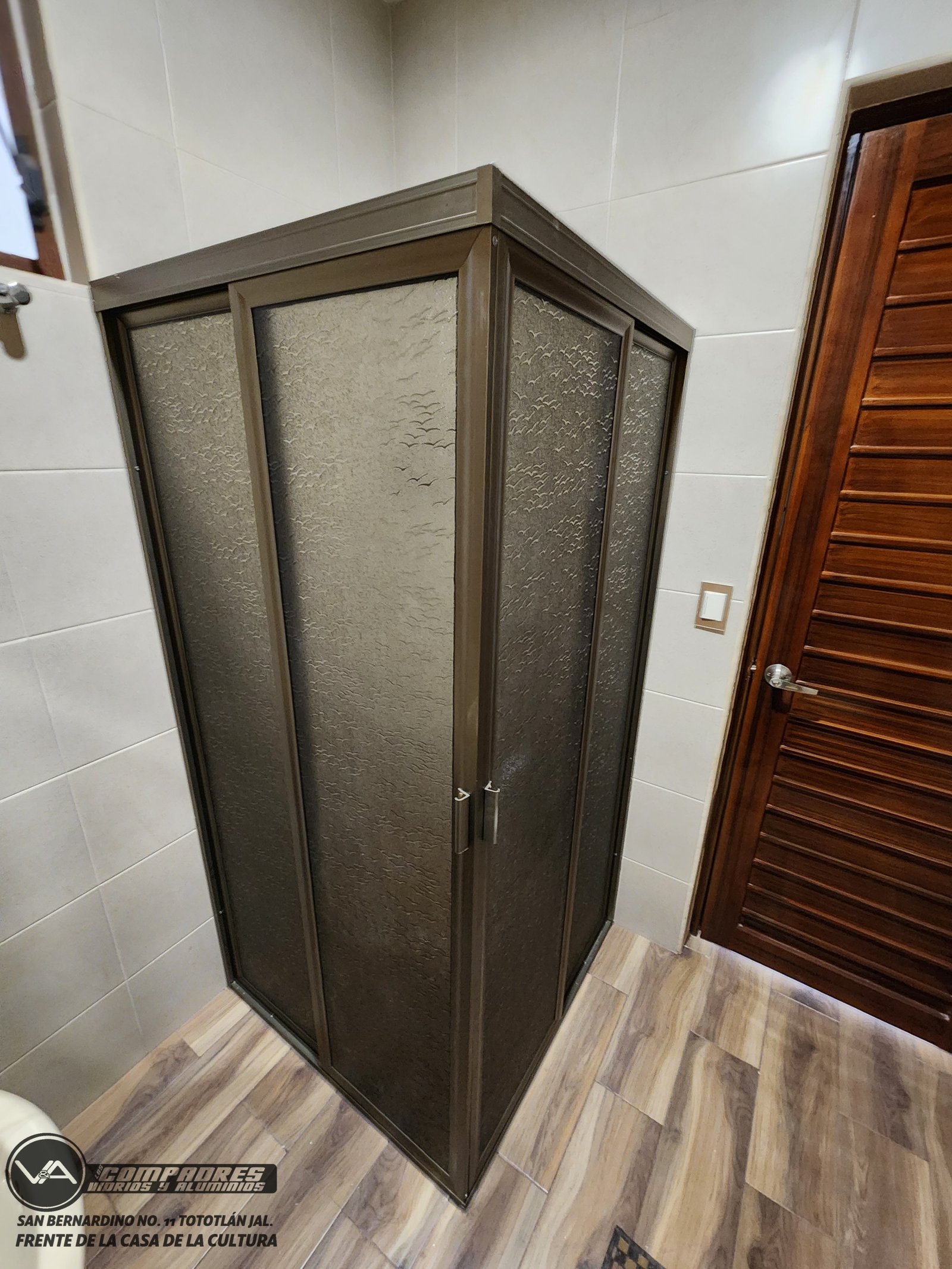 Division de baño escuadra