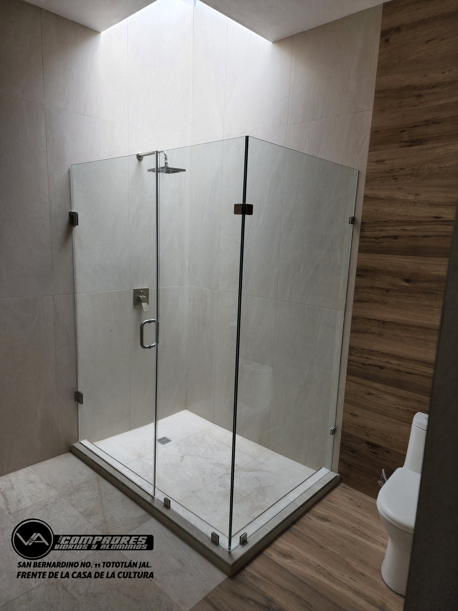 Division de baño regadera con fijos 9mm