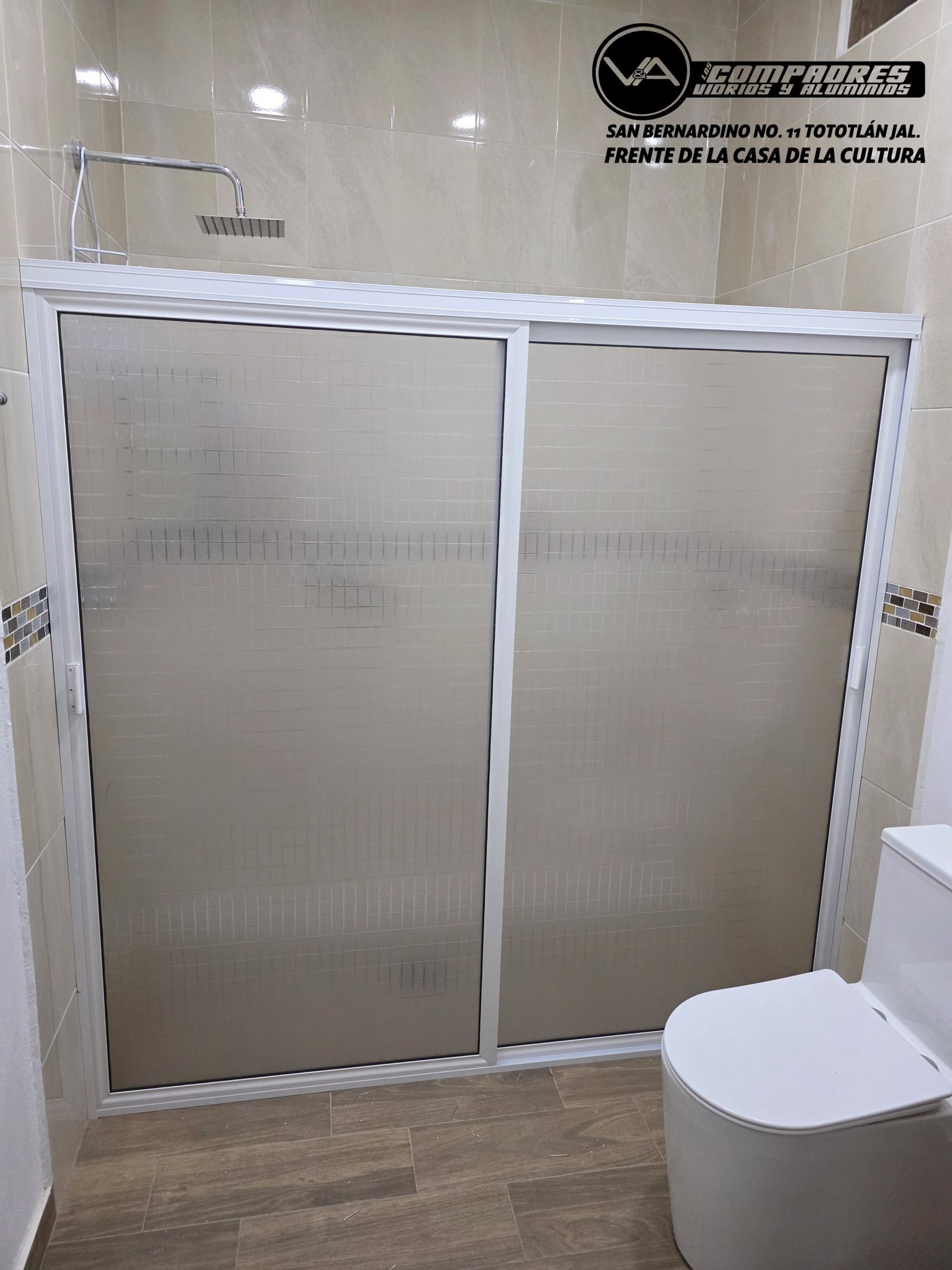 División baño plásticos ajedrez